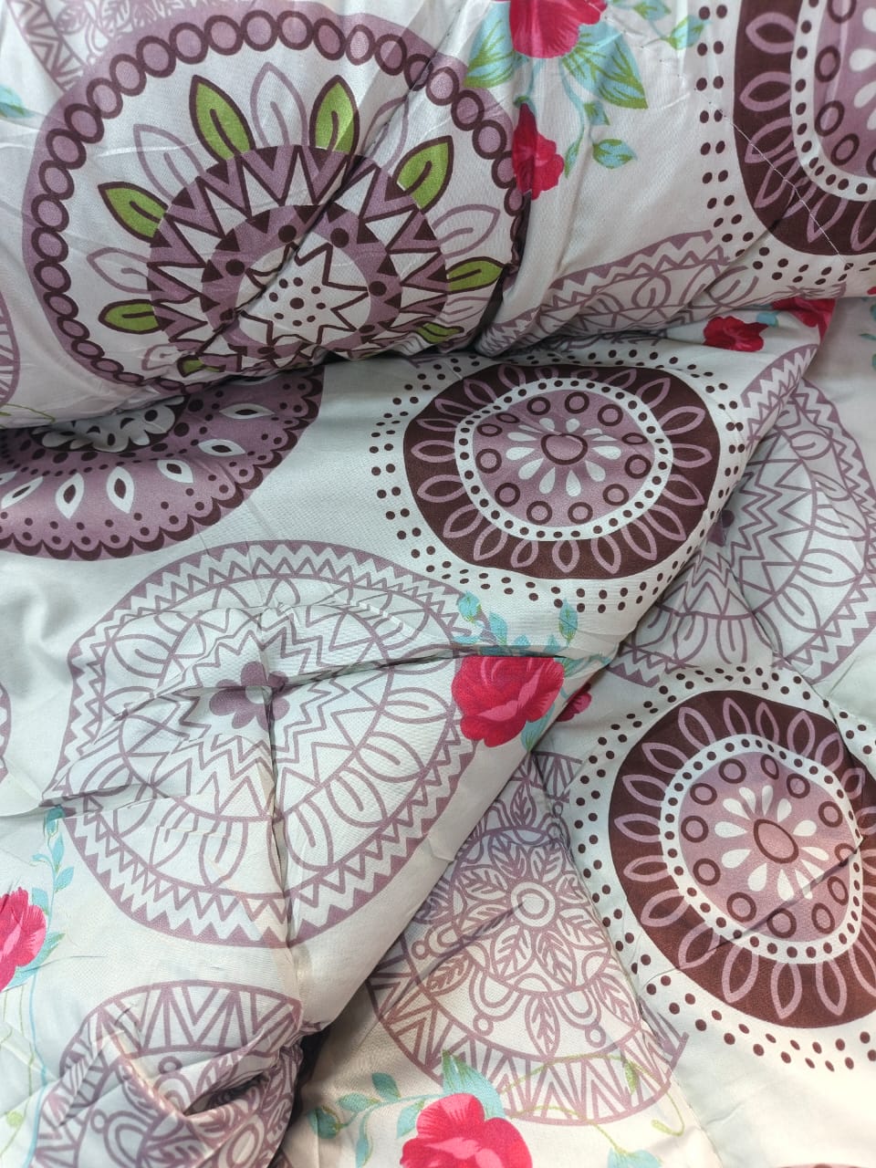 [🔥 KILIMALL SPECIAL OFFERS JUST FOR YOU 🤩🤩✨ !!! ] 4Pcs Size 6X6fts Classy Brand New Stylish and Luxurious 💫Unbinded duvet ,One sheet & Two pillowcases . Fits Perfectly With Your Home Decor ✨