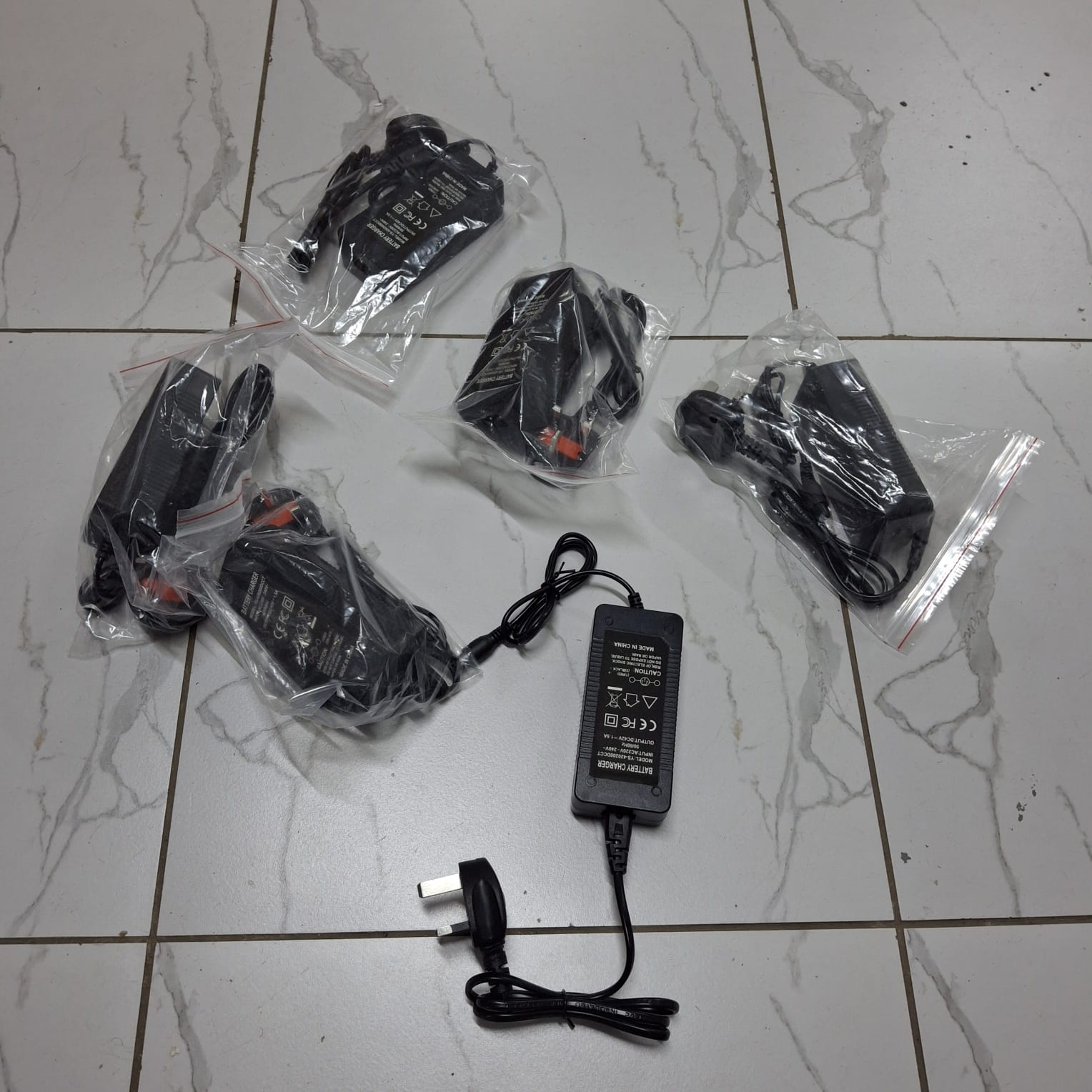 🎯 SMART OFFER 🎯 - a 1 pc Hoverboard's charger at affordable price and energy saving