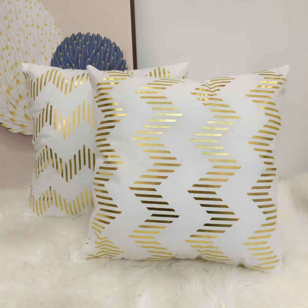 [OFFER !!! OFFER !!! ] 1 pair classy stylish high quality home Gold cases