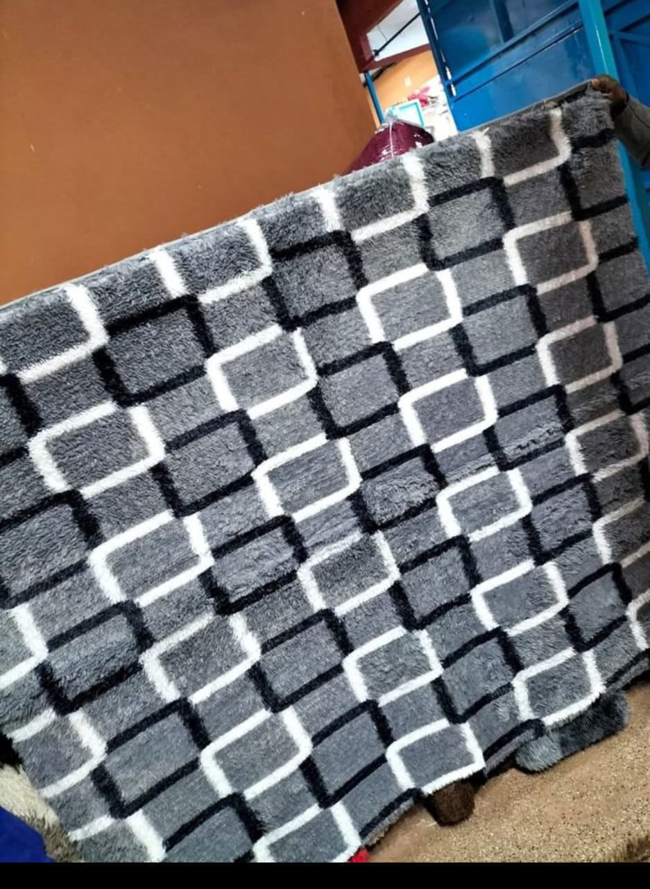 [ EXPERIENCE LUXURY FOR LESS 🤩🤩✨ !!! ] Single Size 7X10 Brand New Exclusive and Enticing Luxurious Fluffy  carpets For Home and Outdoor Use .Desiring To Serve The Best Experience ✨✔