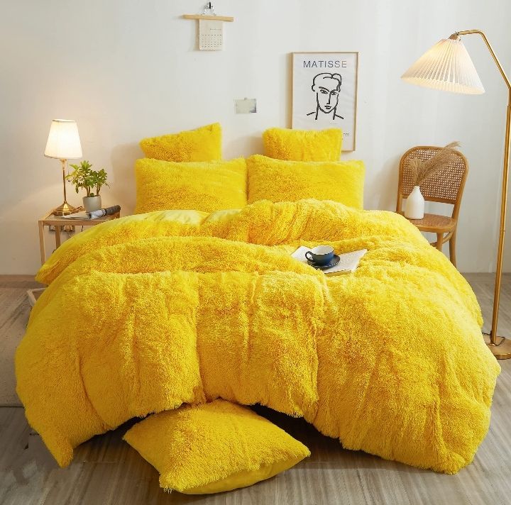 [ 🔥SPECIAL OFFER 🤩🤩✨JUST FOR YOU !!! ] 6 Pc Size 6X7 Brand New Very High Quality Stylish and Luxurious Velvet plush Fluffy Duvet set (1 Fluffy velvet Duvet,1 Fleece Bedsheet & 4 pillowcases)