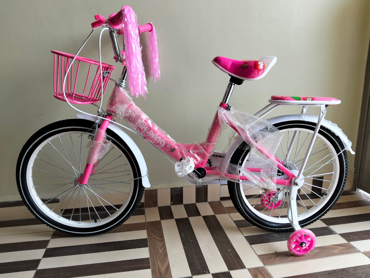 [🔥SPECIAL OFFER JUST FOR YOU 🤩🤩✨ !!! ] 1 Pc Size 12 Classy Brand New Very High Quality Stylish and Luxurious Kids Bike Age ( 1-5 Yrs ) at Affordable Price .Desiring To Serve The Best Experience🔥