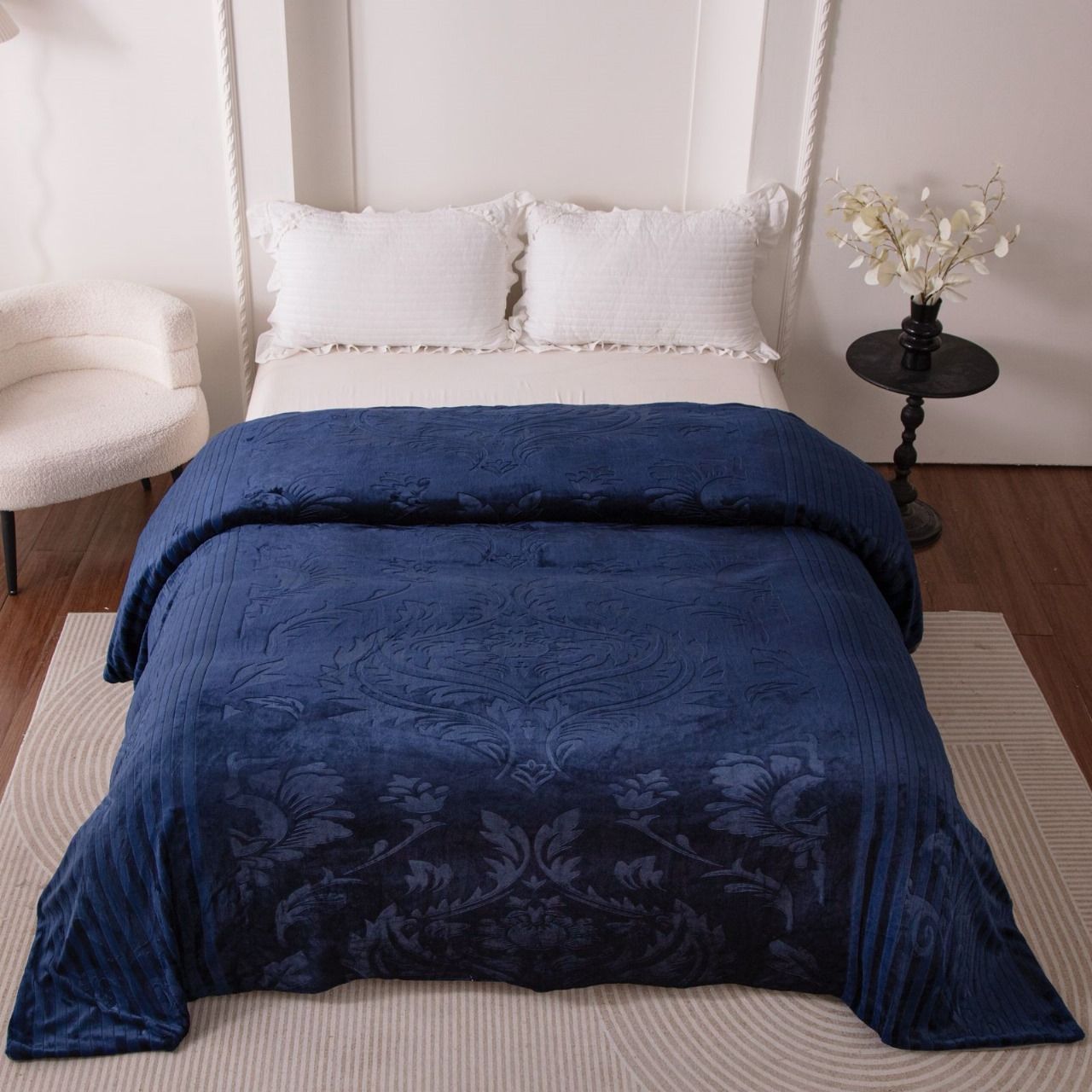[🔥EXPERIENCE LUXURY FOR LESS 🔥 🥑🌽 !!! ] 4 Pc Size 6X7 Classy Brand New High Quality Stylish and Luxurious Indian Silk duvets with 2 Pcs Pillowcases and 1 Pc Bedsheet at Affordable Price ✨