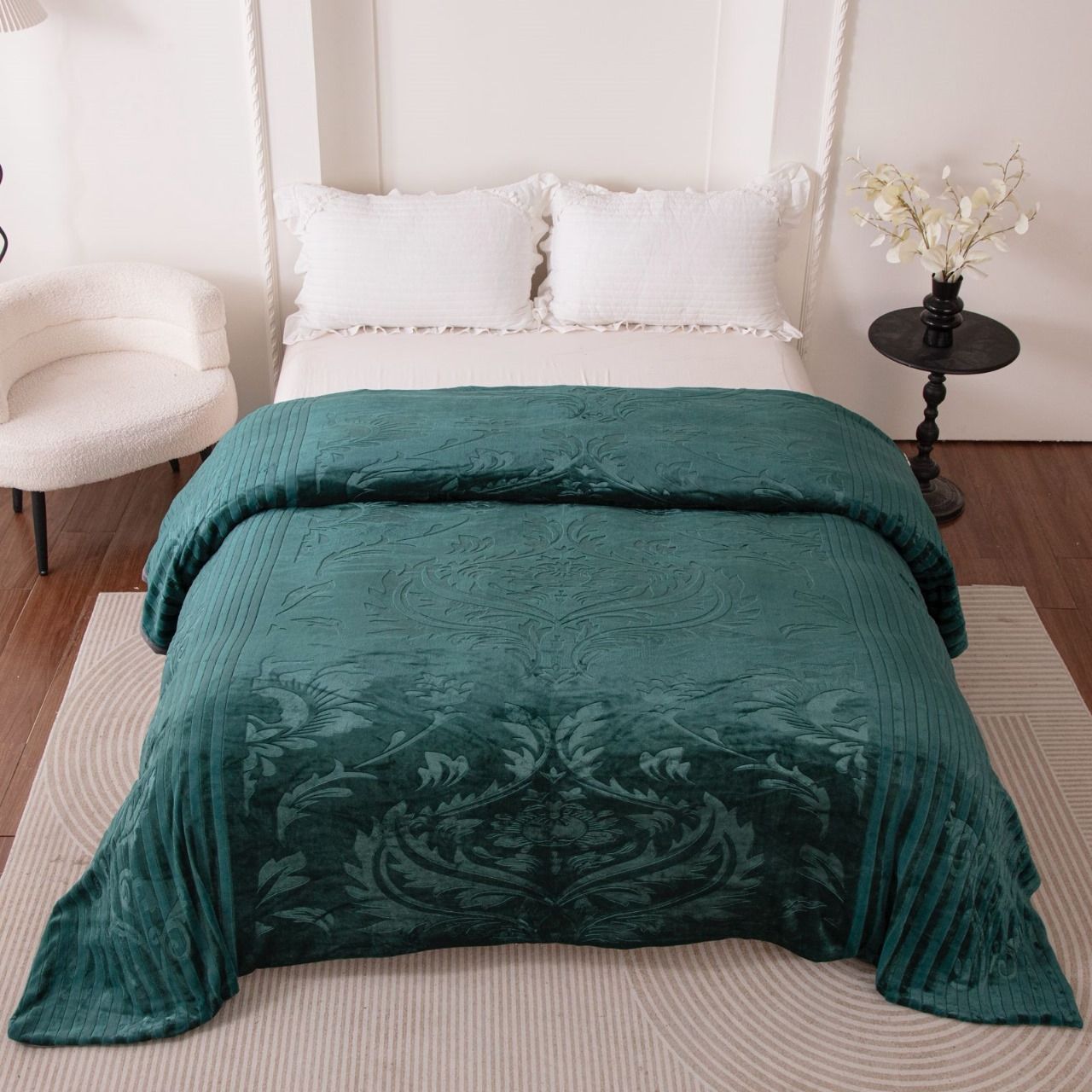 [🔥EXPERIENCE LUXURY FOR LESS 🔥 🥑🌽 !!! ] 4 Pc Size 6X7 Classy Brand New High Quality Stylish and Luxurious Indian Silk duvets with 2 Pcs Pillowcases and 1 Pc Bedsheet at Affordable Price ✨