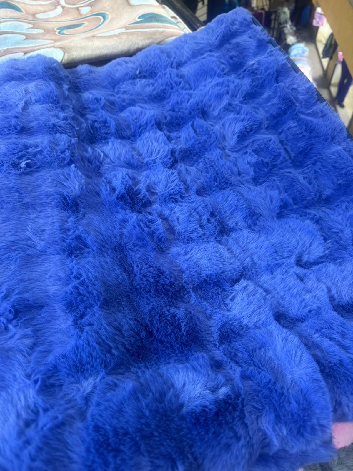 [ KILIMALL AMAZING OFFERS🤩🤩✨!!! ] (EXPERIENCE LUXURY FOR LESS❤) 1 Pc SIze 5X8 Cute 3D Artificial Rabbit Fur Carpet Plush Rug For Bedroom  , Study Room , Dining Area Mat Anti-slip Machine Washable ,