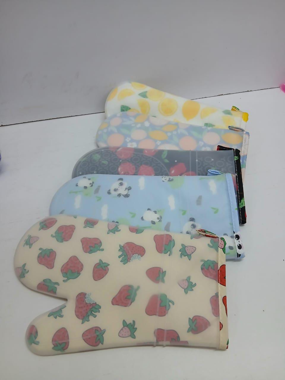 🔥 HOT OFFER 🔥 – 2  pcs  Silicone Insulated Oven Gloves | Heat-Resistant Kitchen Gloves for Baking, Cooking & Grill Safety