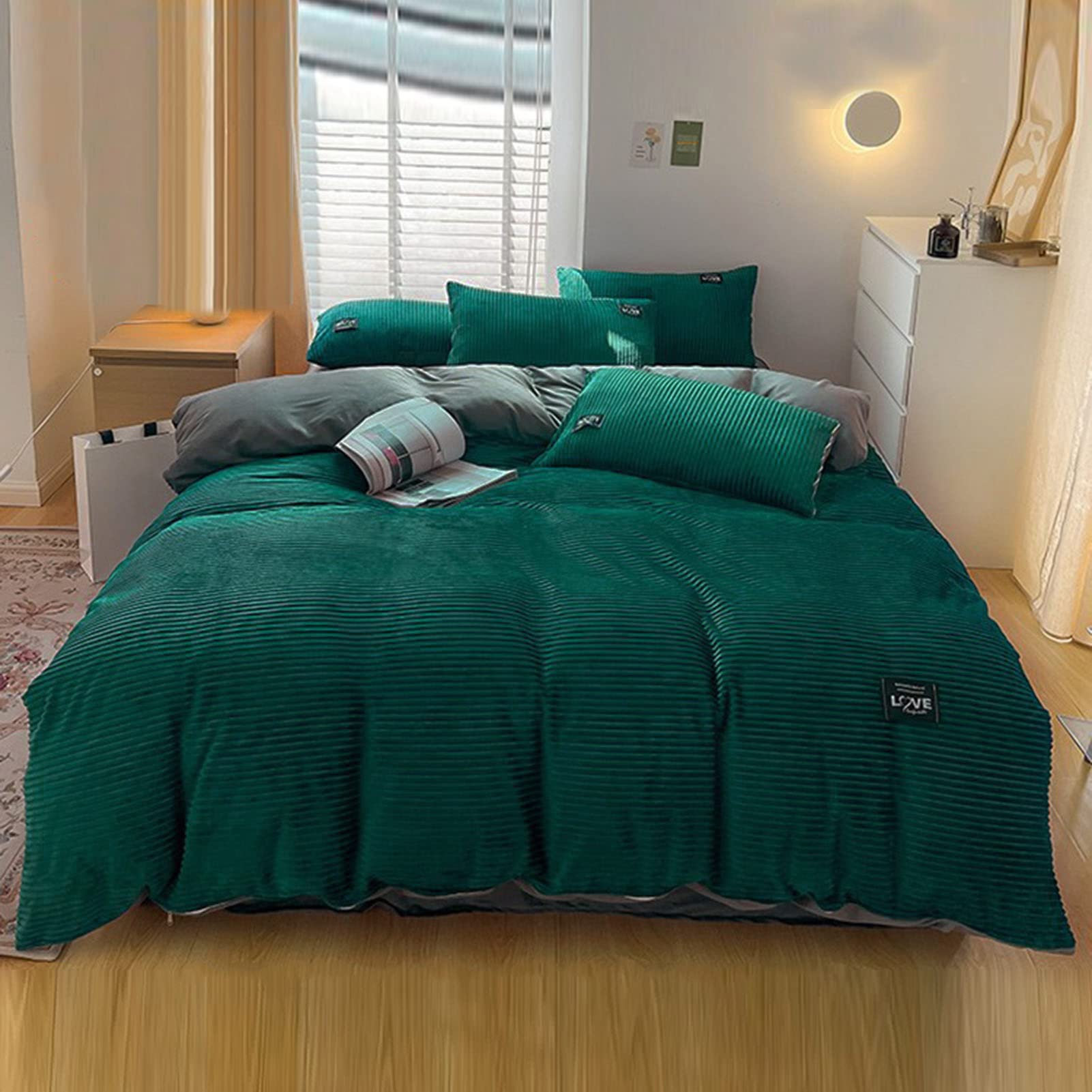 🔥 TODAY OFFER 🔥 4pc TC & Weaverbird Velvet Duvet Set 6x7ft – 1 Duvet, 1 Bedsheet & 2 Pillowcases Luxury Modern Bedding