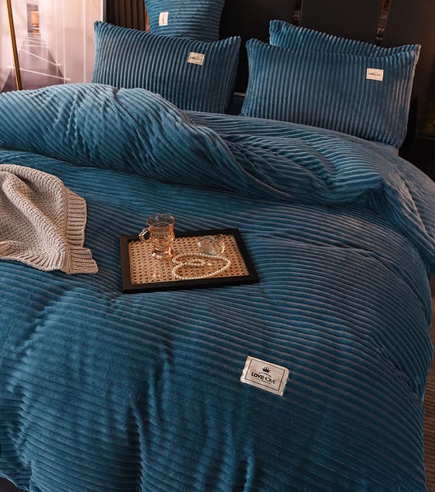 🔥 TODAY OFFER 🔥 4pc TC & Weaverbird Velvet Duvet Set 6x7ft – 1 Duvet, 1 Bedsheet & 2 Pillowcases Luxury Modern Bedding