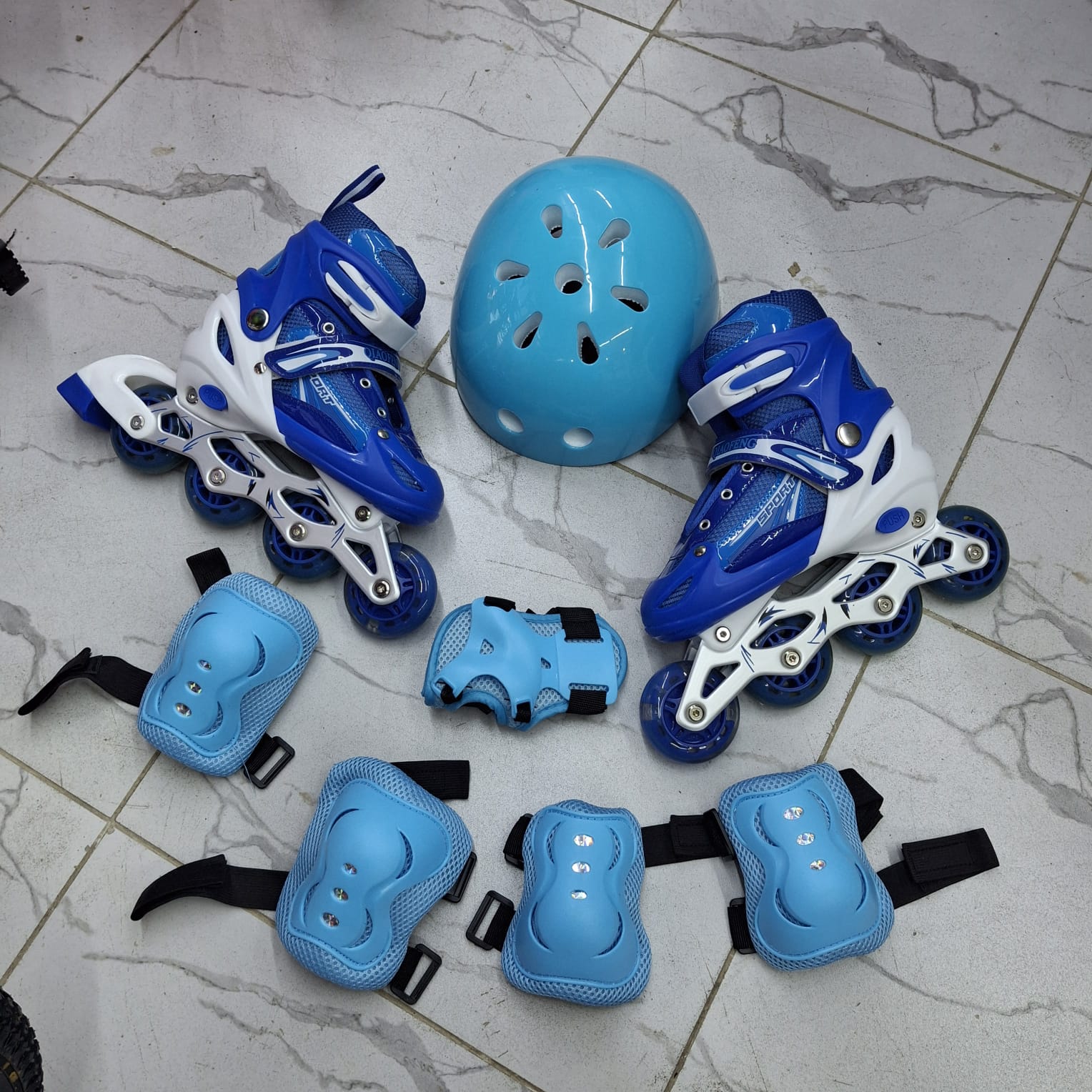 ⛸️ Full Set Skates – Adjustable Roller Skates with Helmet, Knee & Elbow Pads | Complete Safety Gear adjustable roller skates with helmet, knee pads & elbow guards. Safe, stylish & fun for kids & teens
