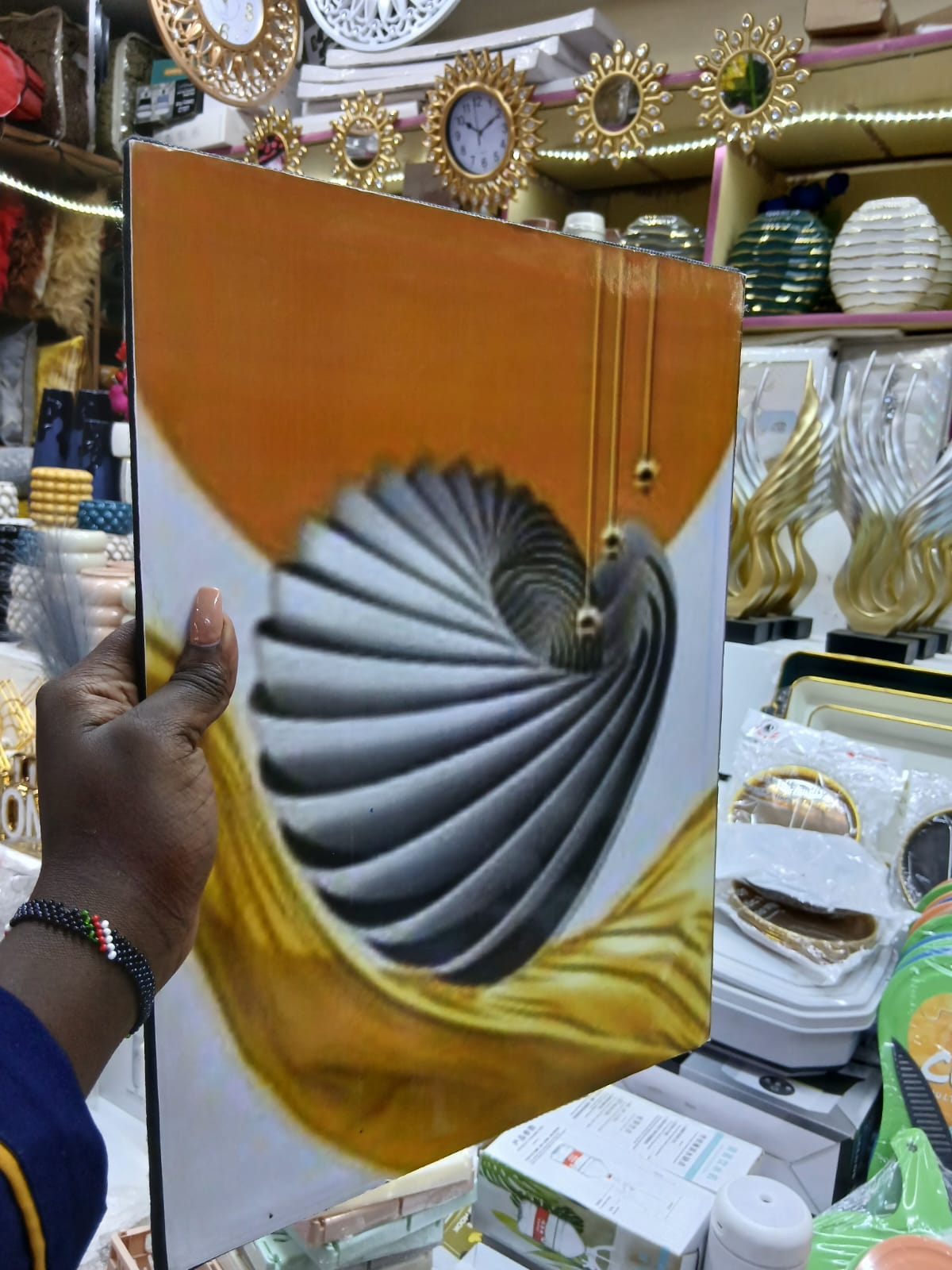 [ GRAB IT AT LOW PRICE+ ADDED OFFERS 🤩🤩✨ !!! ]  1Pc Brand New Stylish and Luxurious Fancy Portraits Exclusive and Enticing. Designed With Durability and Functionality