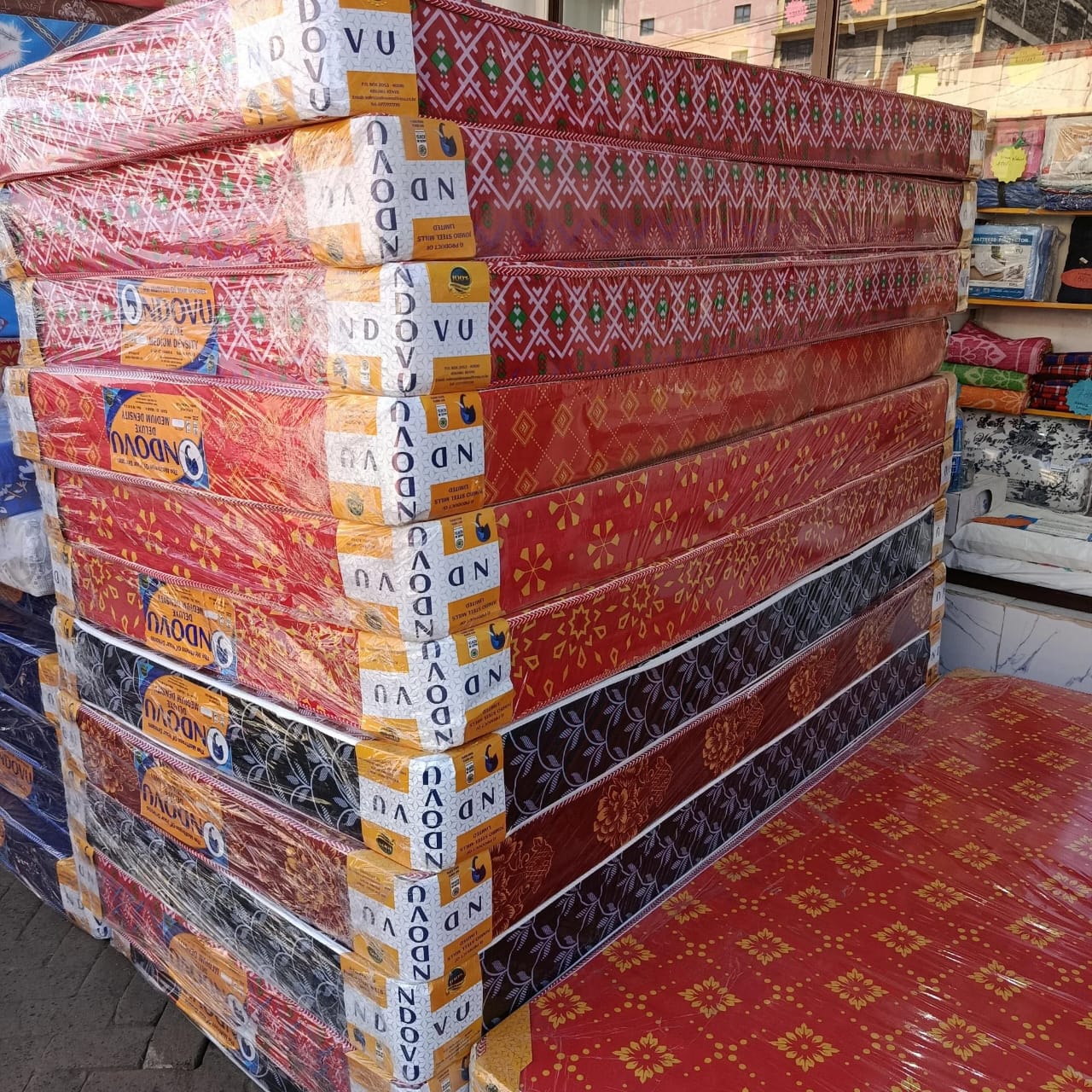 PRICE OFFER 🥳🥳‼️‼️** 🥑ONLY ON KILIMALL🥑 Single Size [ 4 X 6 ft -8inches] Brand new Luxurious Exclusive Ndovu Medium density Flat Mattress .Designed With Durability and Functionality✨