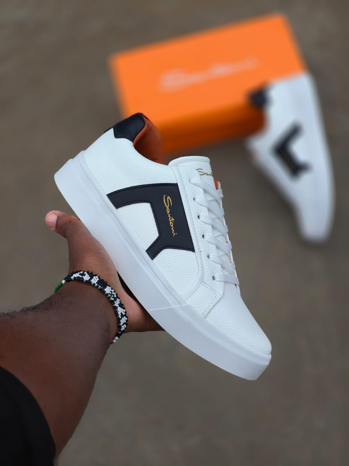 ⏰ TIME LIMITED OFFER ⏰ - A 1 pair sneaker shoes for men at affordable price and of very high quality