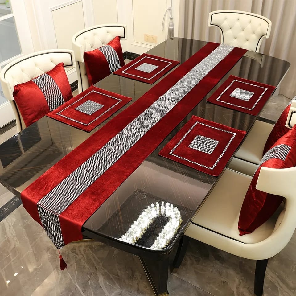 13pcs table set 
Consists of:
✓1 runner(32*180cm)
✓6 table mats (30*40cm)
✓6 cushion cases ( 45*45cm)