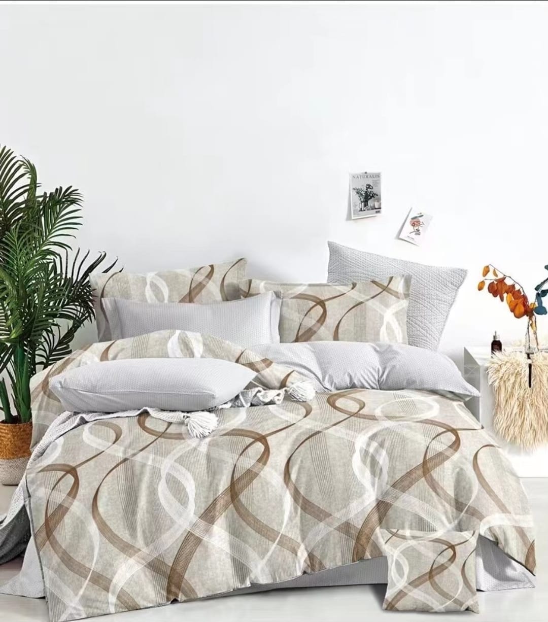 HIGH QUALITY DUVET COVERS.

4 pillowcases
1 bedsheet
1 duvet cover