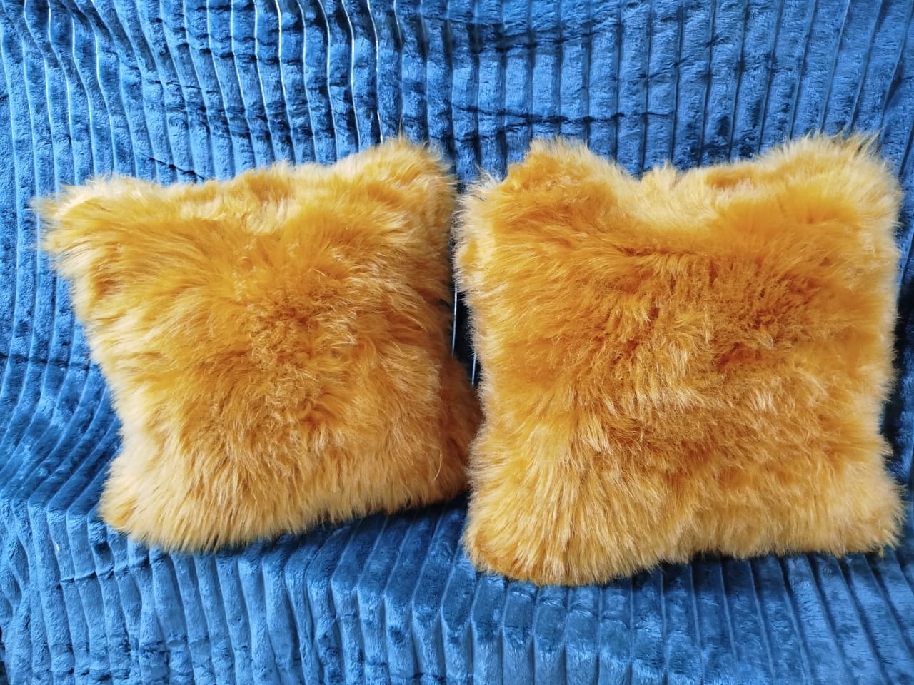 Faux Fur Chiwawa Throw Pillow Cases Sofa Chair Cushion Covers 45 by 45
