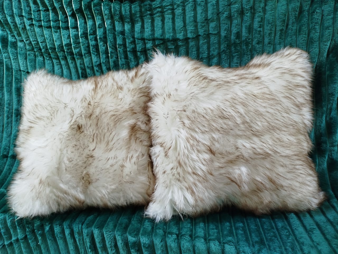 Faux Fur Chiwawa Throw Pillow Cases Sofa Chair Cushion Covers 45 by 45