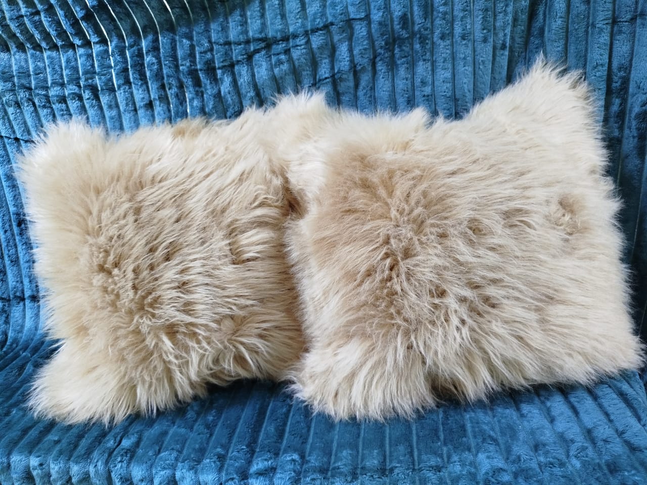 Faux Fur Chiwawa Throw Pillow Cases Sofa Chair Cushion Covers 45 by 45