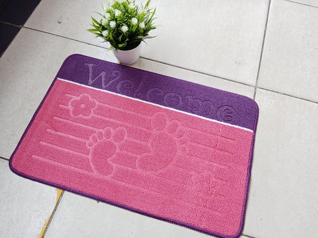Absorbent Indoor door mats
Non-slip sizes,
        40*60