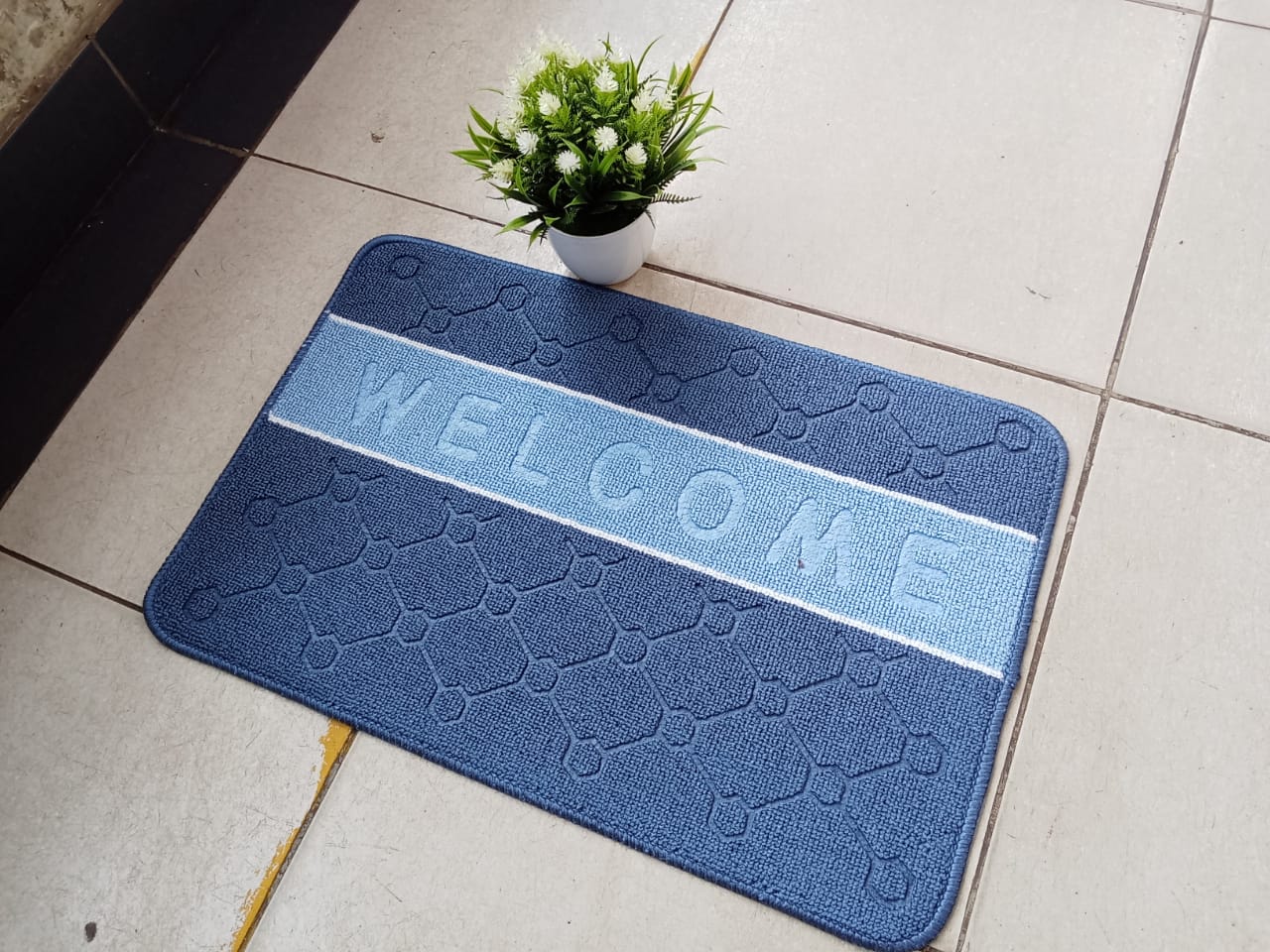 Absorbent Indoor door mats
Non-slip sizes,
        40*60