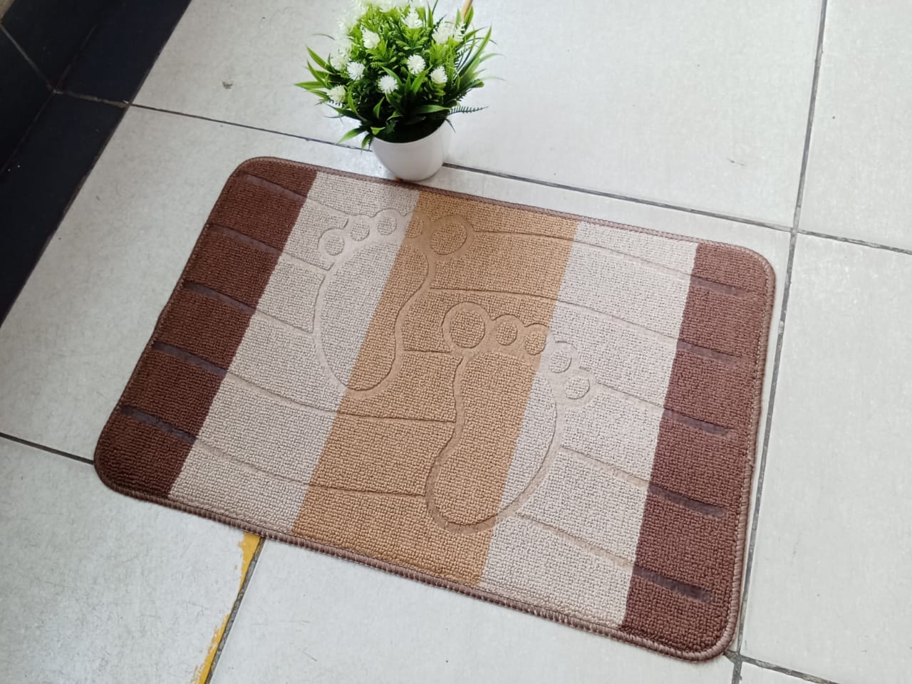 Absorbent Indoor door mats
Non-slip sizes,
        40*60