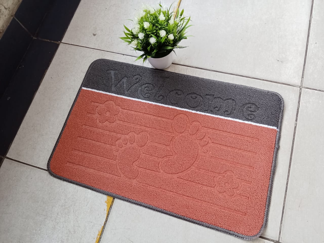 Absorbent Indoor door mats
Non-slip sizes,
        40*60