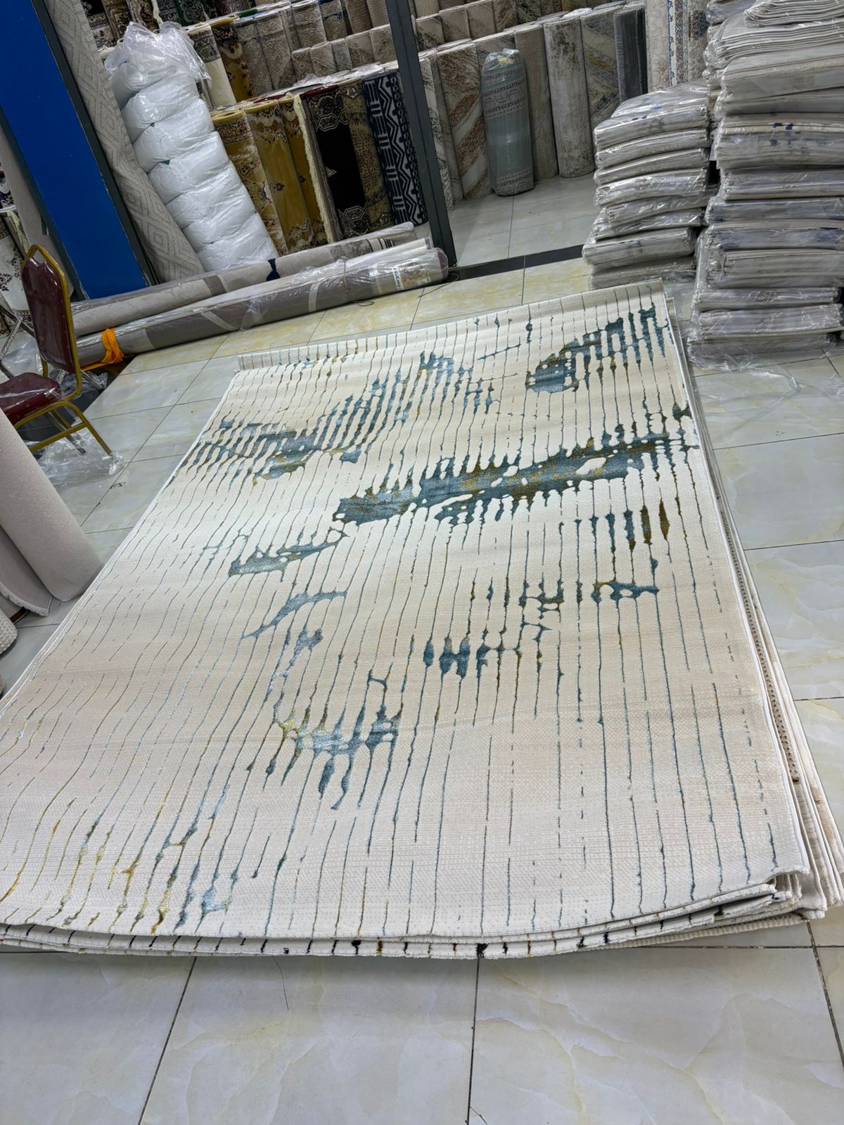 [🔥🛍️ DAILY OFFER 🛍️ 🤩🤩✨ ONLY FOR YOU!! ] 1Pc Size 5X8 fts Brand New Very High Quality Stylish and Luxurious Flash carpets at Affordable Price .Desiring To Serve The Best Experience 🔥👌