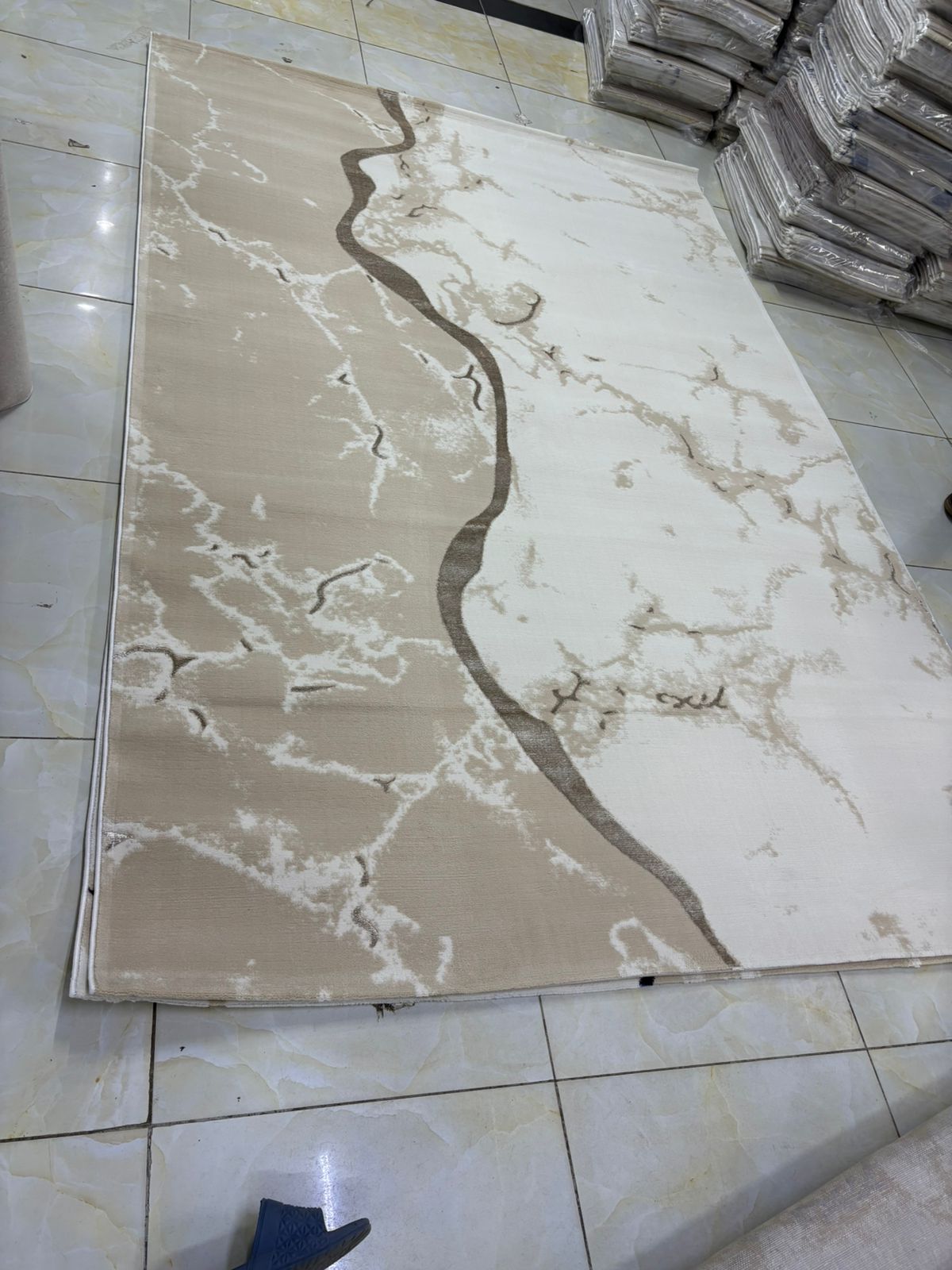 [🔥💥 SUPER OFFER 💥 🤩🤩✨ ONLY FOR YOU!! ] - 1Pc Size 5X8 fts Brand New Very High Quality Stylish and Luxurious Flash carpets at Affordable Price .Desiring To Serve The Best Experience 🔥👌