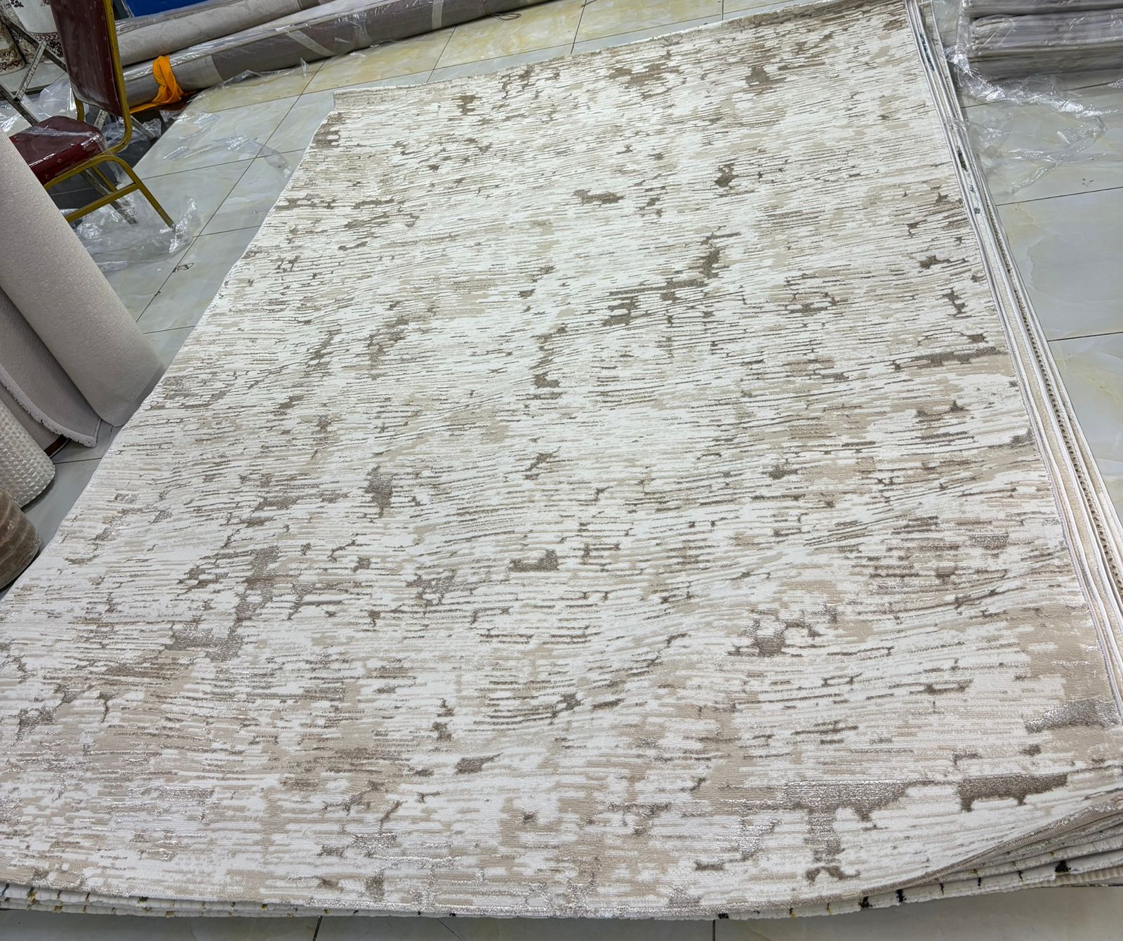 [🔥💥 SUPER OFFER 💥 🤩🤩✨ ONLY FOR YOU!! ] - 1Pc Size 5X8 fts Brand New Very High Quality Stylish and Luxurious Flash carpets at Affordable Price .Desiring To Serve The Best Experience 🔥👌