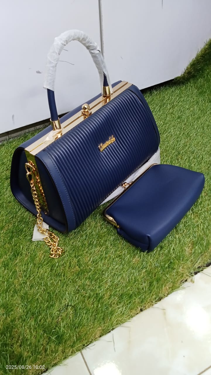 [ ⏰ TIME LIMITED OFFER ⏰ ]  - 2 IN 1 New Arrival High Quality Stylish and Luxurious Comfortable Ladies Handbag ,perfect for casual and formal outings..Designed With Durability ✔👌