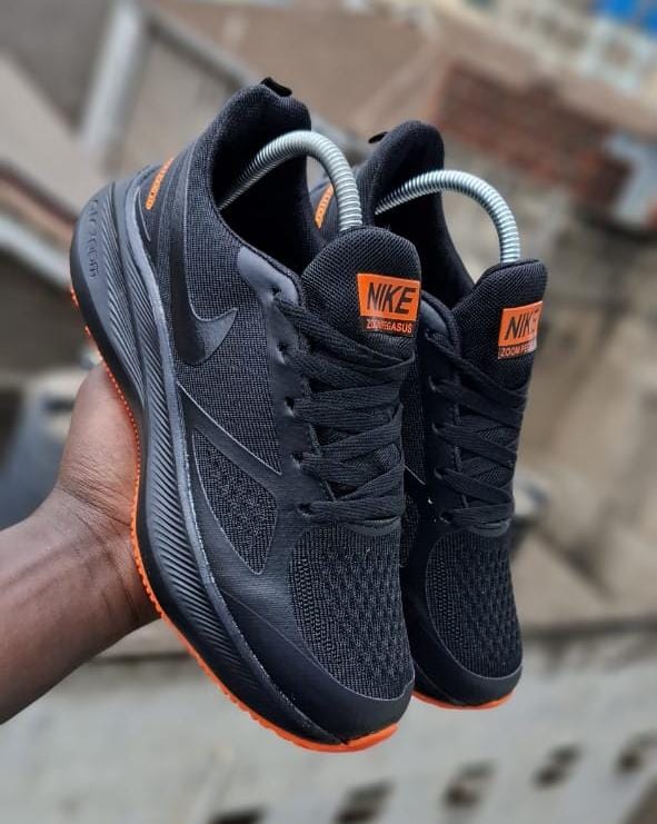 ⭐ MEGA OFFER ⭐- A 1 pc men's sneaker shoes very high quality and at affordable price