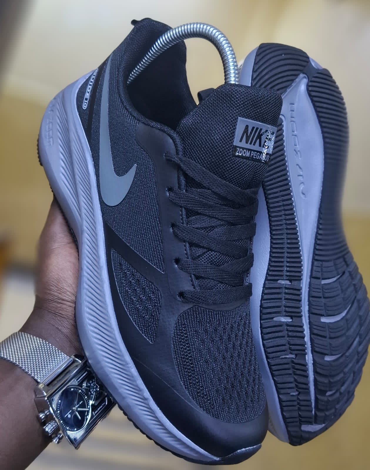 ⭐ MEGA OFFER ⭐- A 1 pc men's sneaker shoes very high quality and at affordable price