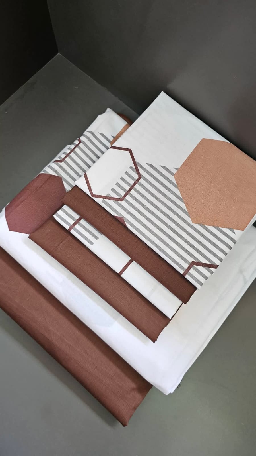 🥇 TOP OFFER 🥇 - 6PC Mix & Match Bedsheet Set, 1 Fitted Sheet, 1 Flat Sheet & 4 Pillowcases Size 6×7, Soft Durable Bedding Set, Affordable Price