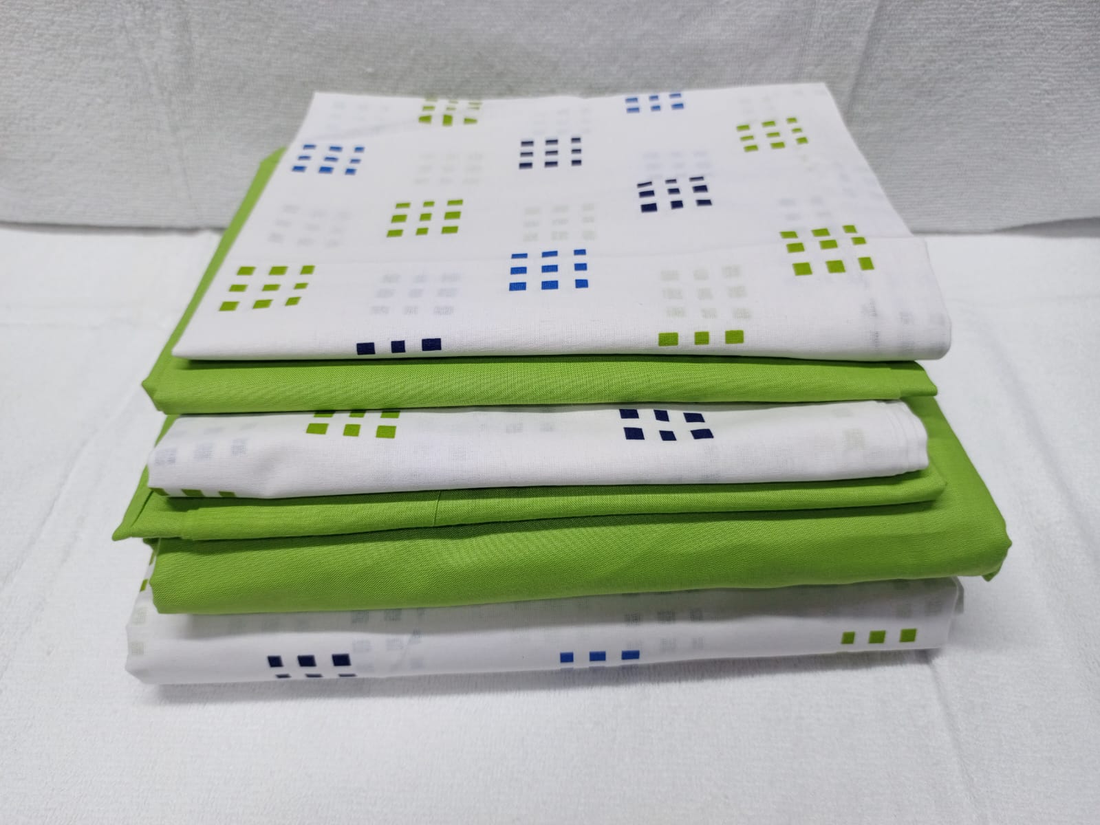 🥇 TOP OFFER 🥇 - 6PC Mix & Match Bedsheet Set, 1 Fitted Sheet, 1 Flat Sheet & 4 Pillowcases Size 6×7, Soft Durable Bedding Set, Affordable Price