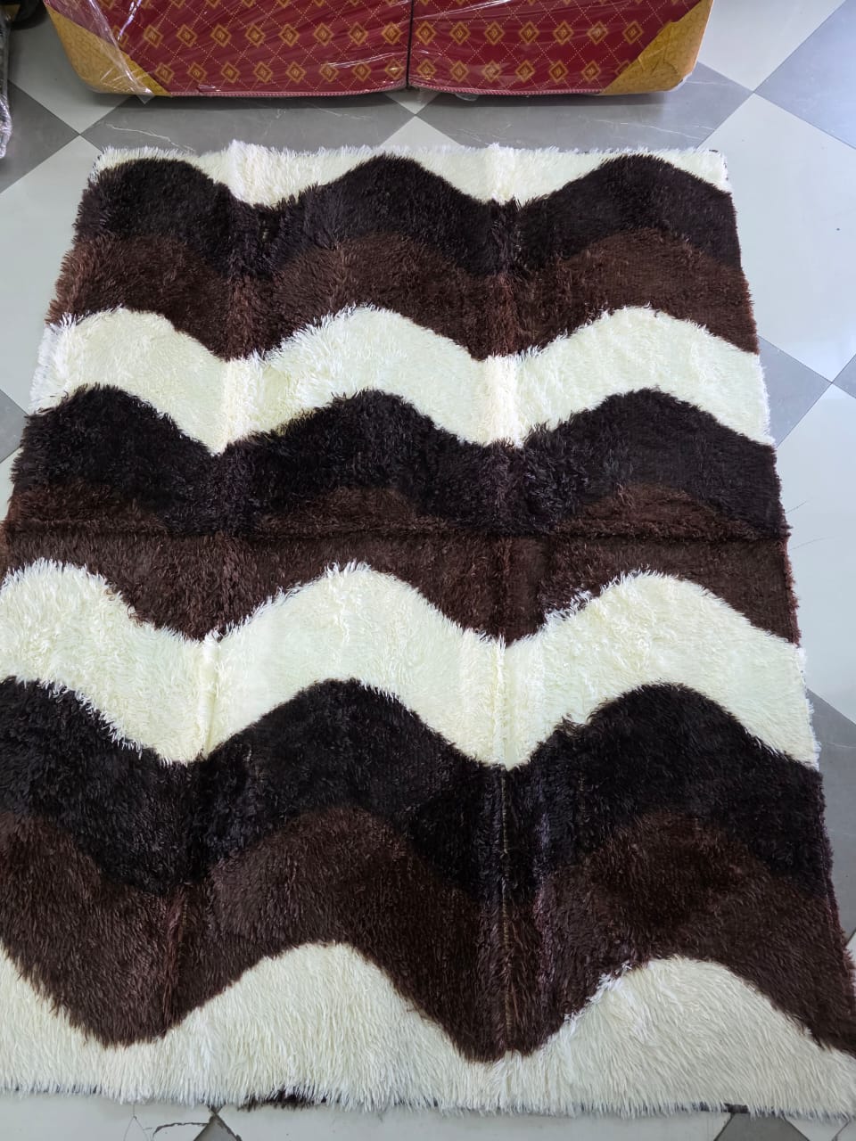 🛒 BULK OFFER 🛒 - 1 PC Fluffy Carpet, 5×8 ft, Soft & Plush, Durable, High Quality, Perfect for Home & Office At Affordable Price and of very high quality