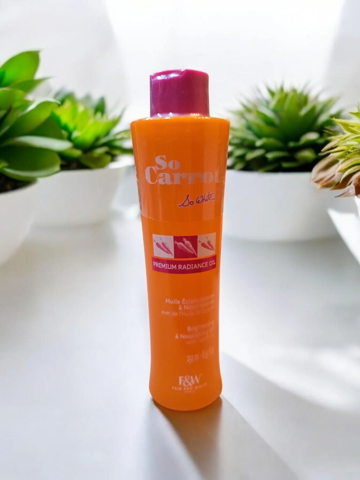 Fair & White So Carrot Brightening And Nourishing Oil