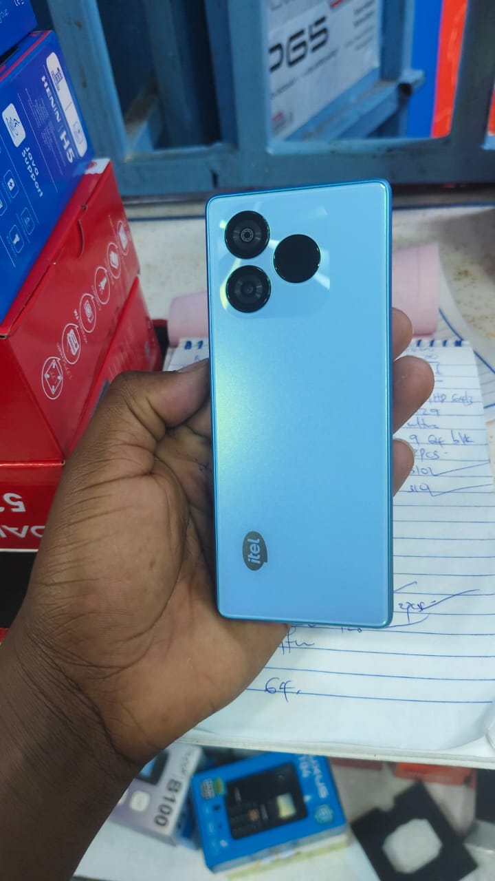 Itel it5362,Featured Phones 2000mAh Battery Type-C Charger 2.8 Inches Big Screen 3 SIM Cards 2000 Phone Book KING Voice FM Radio itel Cell Phone featured phone