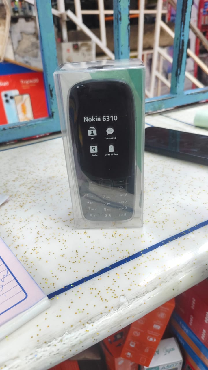 New NOKIA 6310. Dual Sim, wireless fm, rear camera flash,8 MB RAM, 16 MB inbuilt 1450 mAh Battery 2.8 inches, 160 x 240 px Display 0.3 MP Rear Camera Memory Card Supported Featured phone
