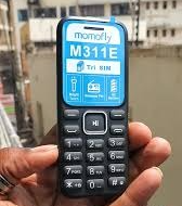 Momofly M311E button phone 1.77 inches screen with 3/triple sim card slots battery capacity is 5c battery wireless FM torch light and Bluetooth connectivity featured phones