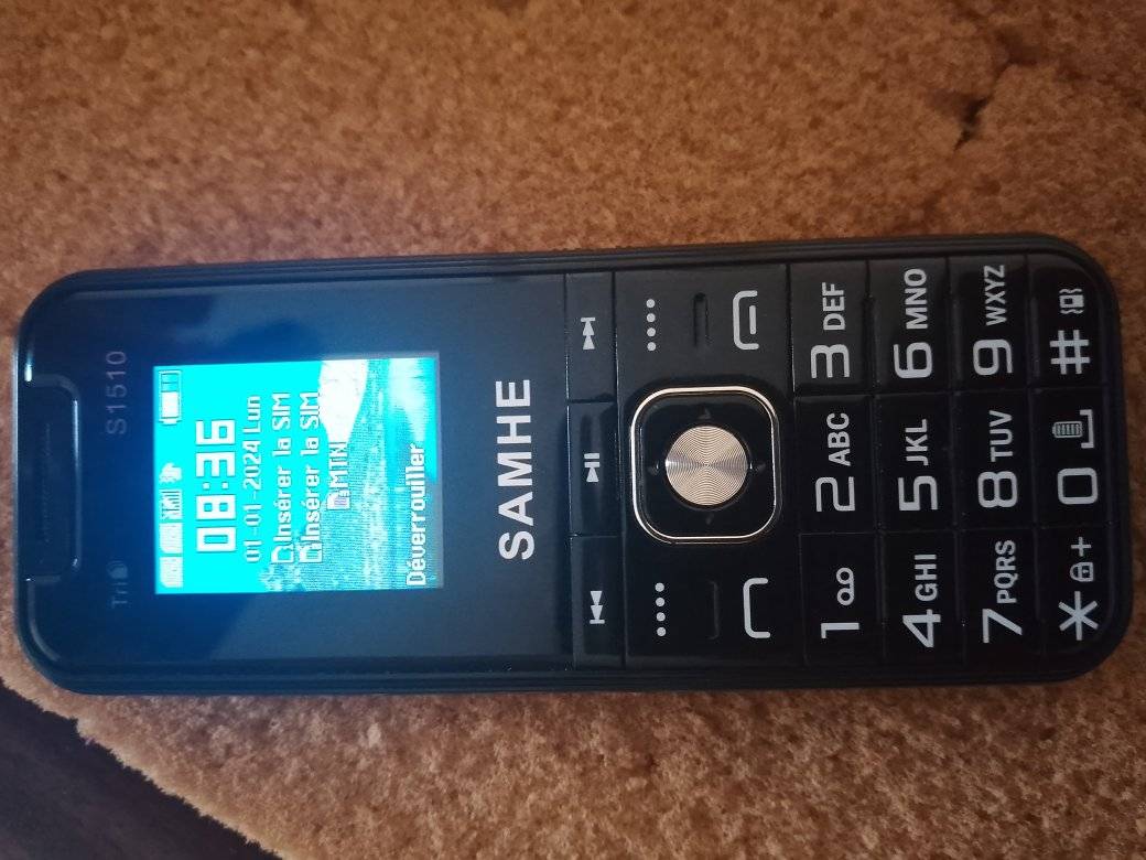 SAMHE S1510 TYPE C ,Triple SIM Feature Phone 1.77`` SCREEN DISPLAY with Torch Light, 2500mAh Battery, Wireless FM, Palmchat, Operamini, Camera & BT USB Ports Kabambe, Katululu