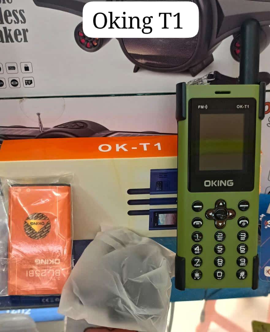 (ON OFFER) BRAND NEW OKING OK-T1 DUAL SIM PHONE 2.8" SCREEN KABAMBE/KATULULU/FEATURE PHONE/MULIKA MWIZI WIRELESS FM CAMERA BRIGHT TOUCH BATTERY CAPACITY 2500MAH DUAL SIM FEATURED PHONE