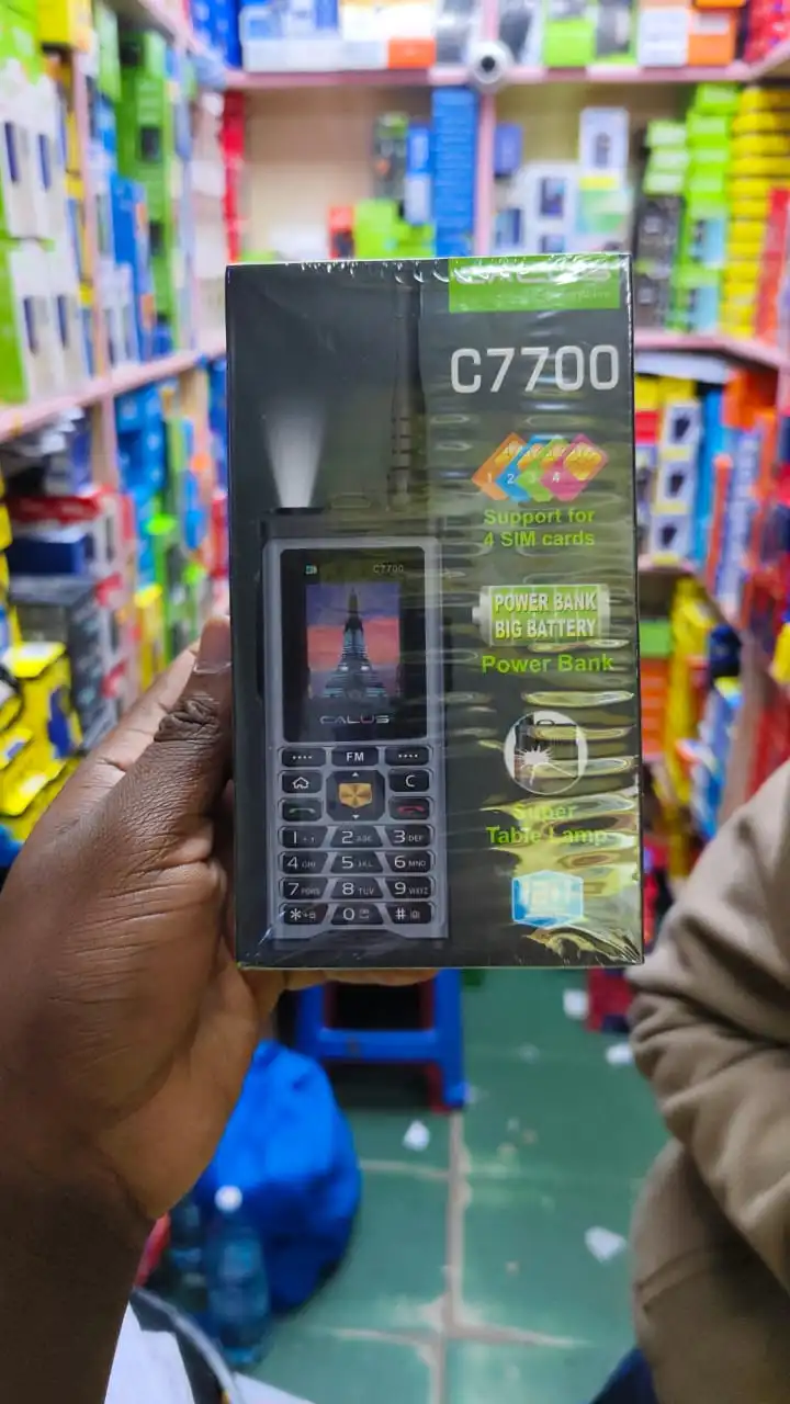 Calus c7700, 1.77" screen display 4 simcards, 10000mah powerbank/battery, bright torch, wireless fm, internet mobile 4 SIM CARD/QUADSIM MULIKA MWIZI/KATULULU/FEATURED PHONE