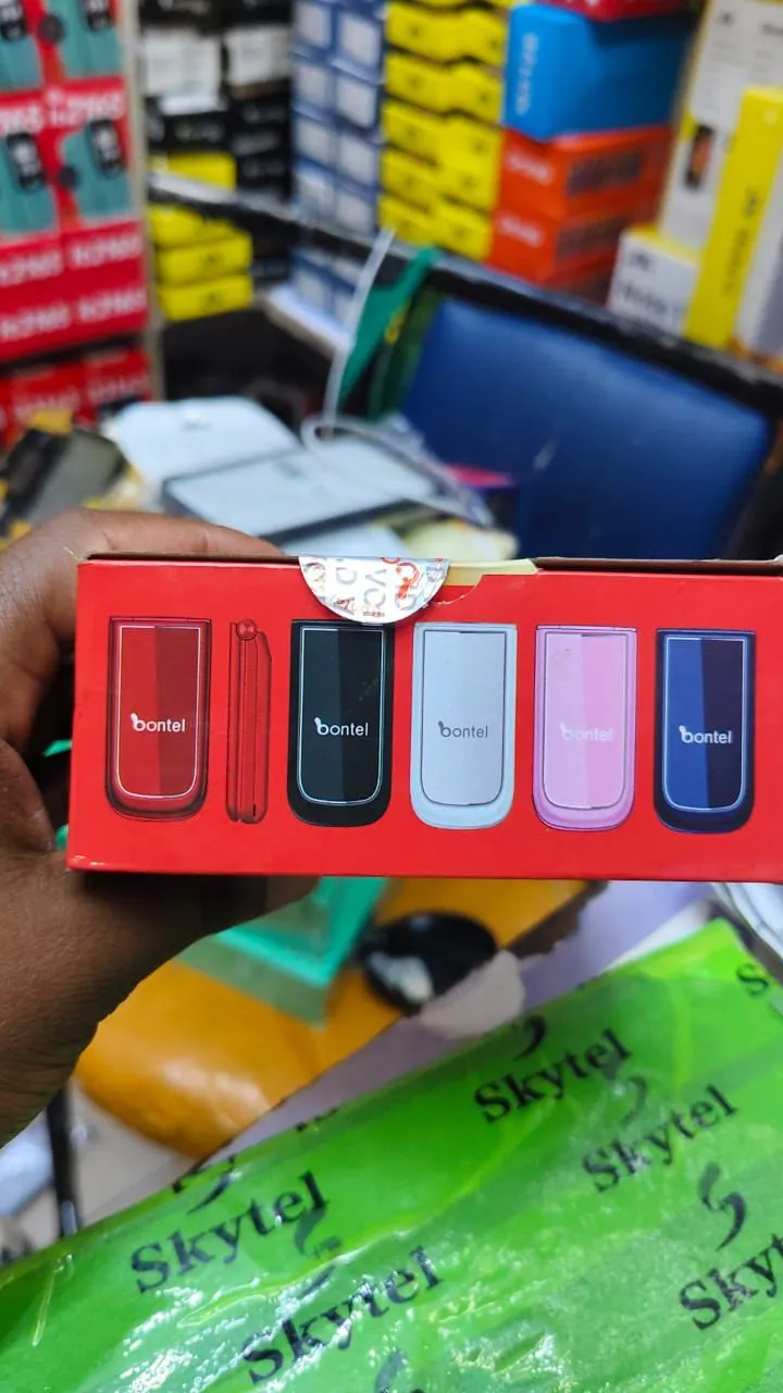 Bontel 3720 Flip Phone,with  MP3,MP4, FM Radio, Flash Torch ,big battery and hd camera feature phone