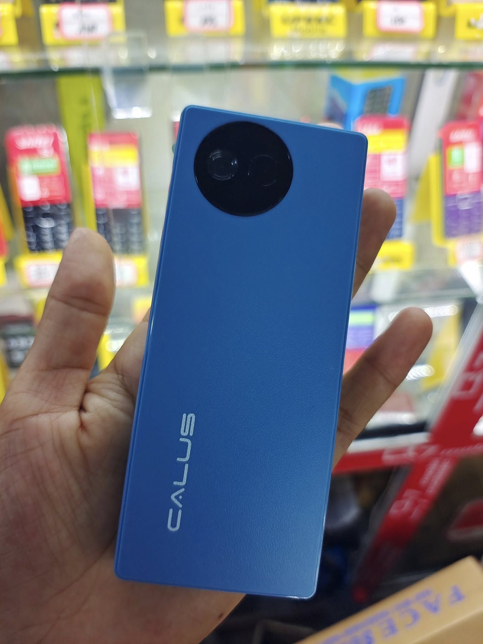 [NEW ARRIVALS!!!!]CALUS C302i phone 1.77" screen Display 2500 Battery Capacity wireless FM Torch light dual sim bright torch CALUS smart live Type C charging featured phone