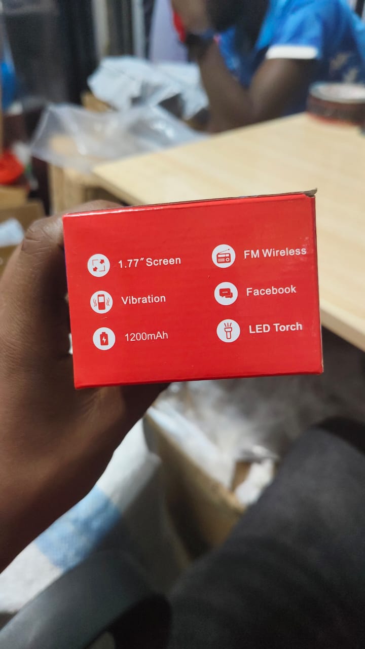 IfInex F1 Display 1.77 inch tripple sim card 1200mAh Battery WITH  Facebook/Bluetooth/Vibrator/Wireless FM/MP3/MP4 Battery 1200mAh kabambe/katululu/mulika mwizi/button feature phone