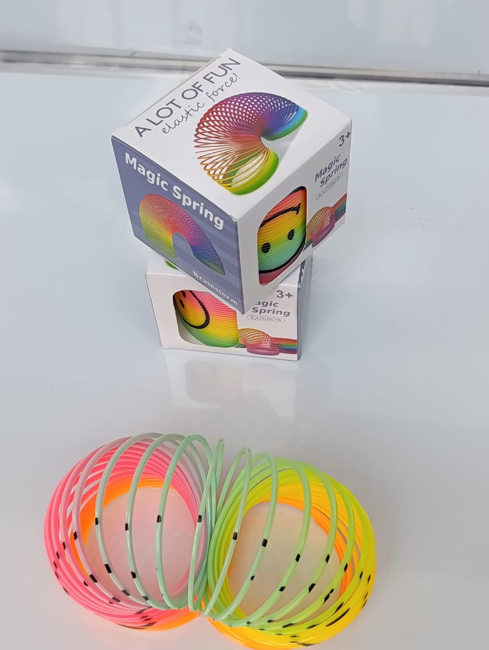 MAGIC SPRING. Yoyo Magic Spring Toys Fidget Toys For Joyful Play And Focus Elastic Plastic Coil Pen Holder, Magic Rainbow Springs is a stress reliever, pen holder, memo holder and artwork all.