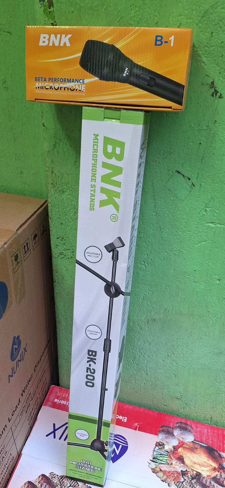 Bnk Professional Wired Mic B1 + Microphone stand adjustable one best quality and durable