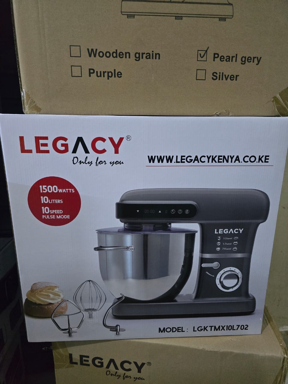 10 litres Legacy stand mixerThe Stand Mixer is easy to use for making cakes, breads, cookies, pastry, muffins and waffles. 1500W Powerful motor, stable operation. The machine has mechanical metal gear