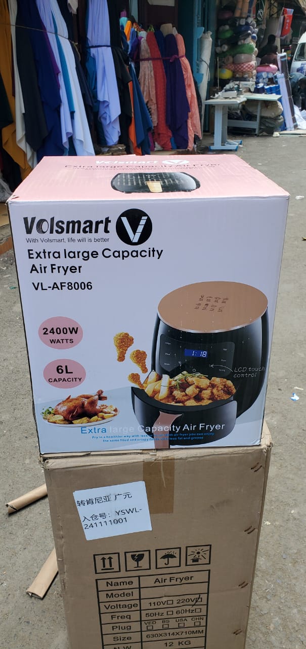 6 litres volsmart airfryerOil-Free Cooking: Enjoy healthier meals with up to 85% less oil.
2400W Power: Fast and efficient cooking with consistent results.
Digital Touchscreen: Easy-to-use controls fo