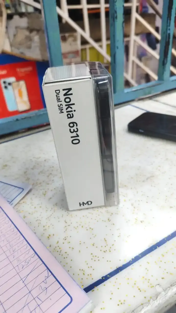 Nokia 6310 2021 Smartphone 2.8" Screen Dual SIM Phone 4g Call Rear Camera 0.5MP Shock Resistant and Durable Super Strong Signal Long Battery Backup Phone NO Camera Memory Card Supported Featured phone