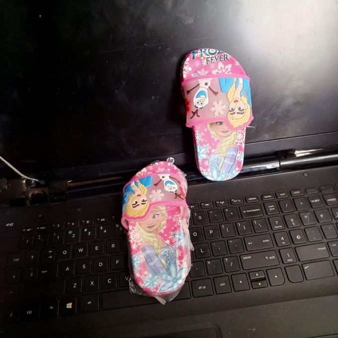 Frozen Cartoon Slides for Girls – Anti-Slip Lightweight Home & Beach Slippers – Cute Princess Summer Sandals